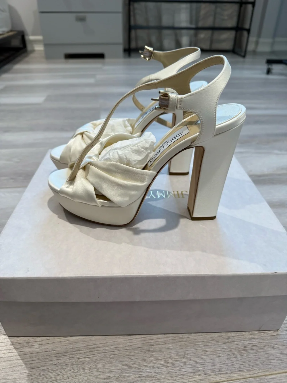 Jimmy Choo Heloise - Picture 3 of 8